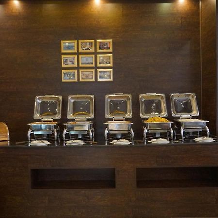 Crystal Blue Hotel 라빅 외부 사진