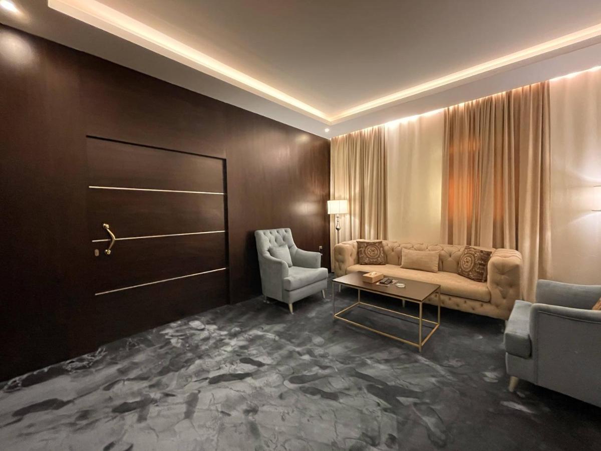 Crystal Blue Hotel 라빅 외부 사진